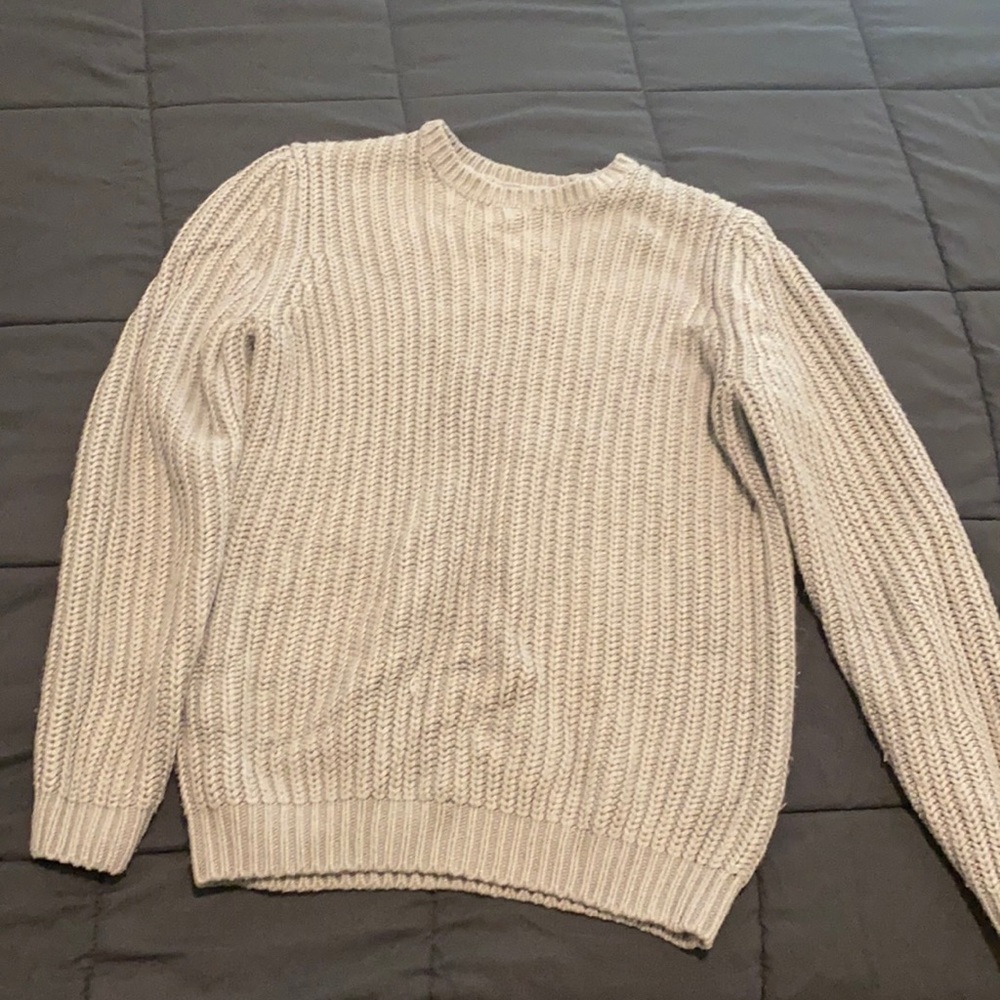 Oversized grey knit jumper